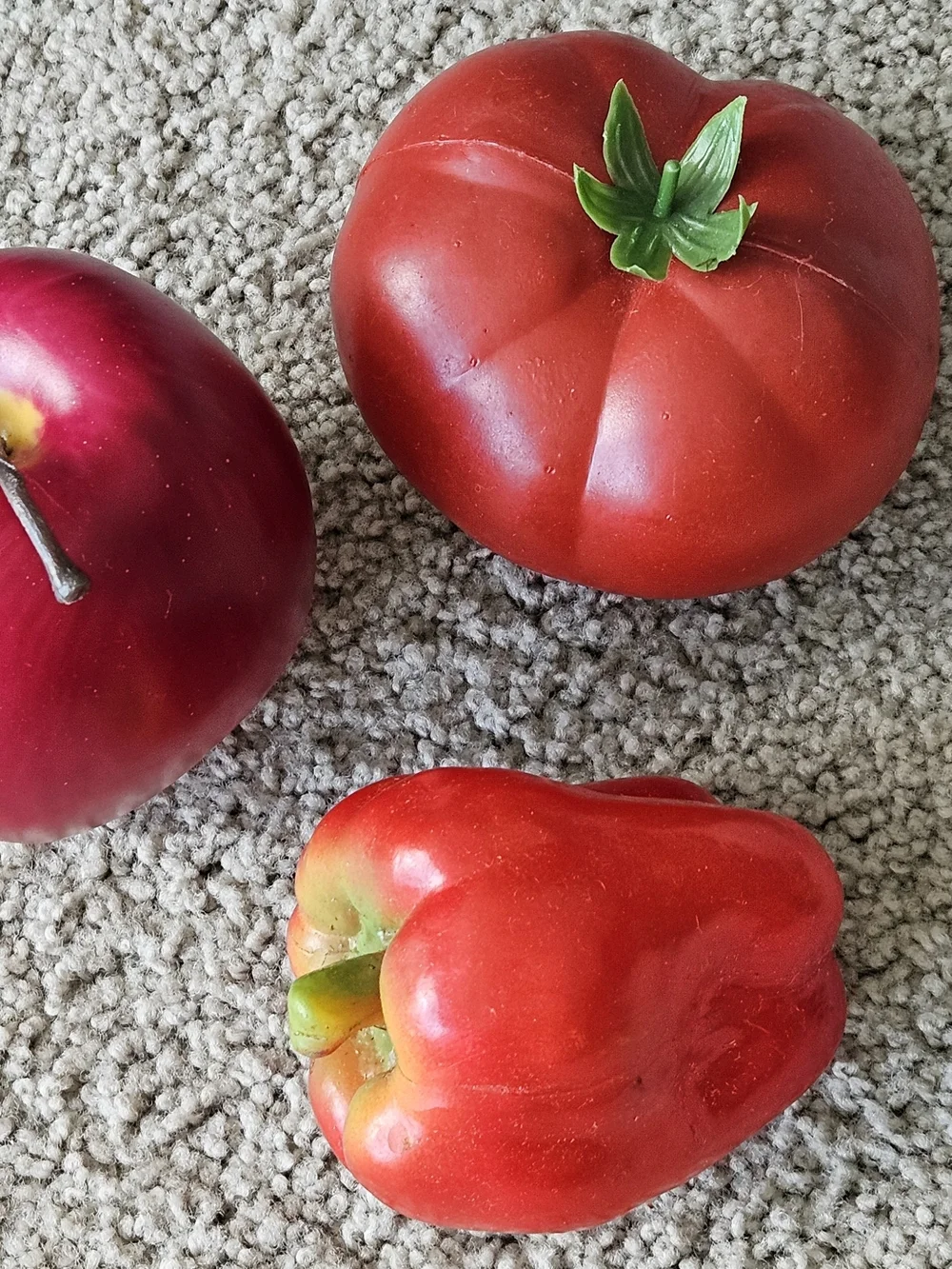 15 Vintage Pieces Of Fake Fruits &  Vegetables. Bonus -Cornucopia  Added.